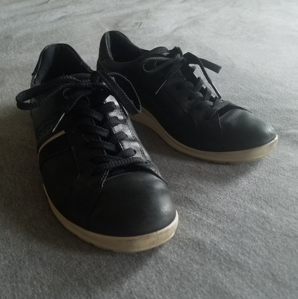 Ecco black leather sneakers